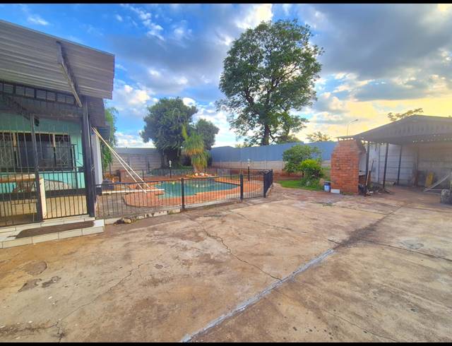 4 BEDROOM HOUSE FOR SALE IN BRENTHURST